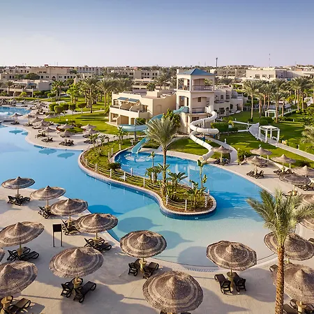 Coral Sea Holiday Resort And Aqua Park