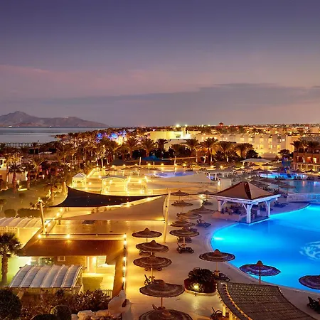 Coral Sea Holiday Resort & Aqua Park