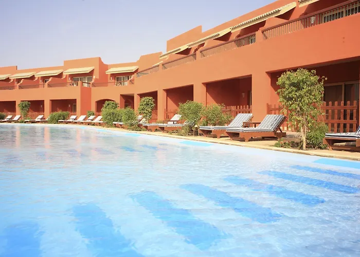 Coral Sea & Aqua Park Üdülőközpont 5*