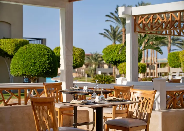 Coral Sea & Aqua Park 5*