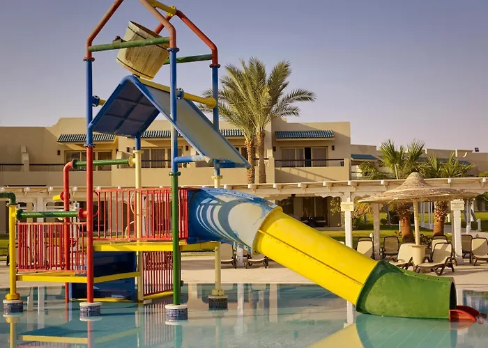 Coral Sea & Aqua Park Üdülőközpont 5*