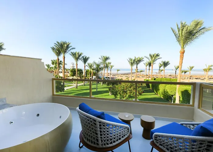 Coral Sea & Aqua Park 5*