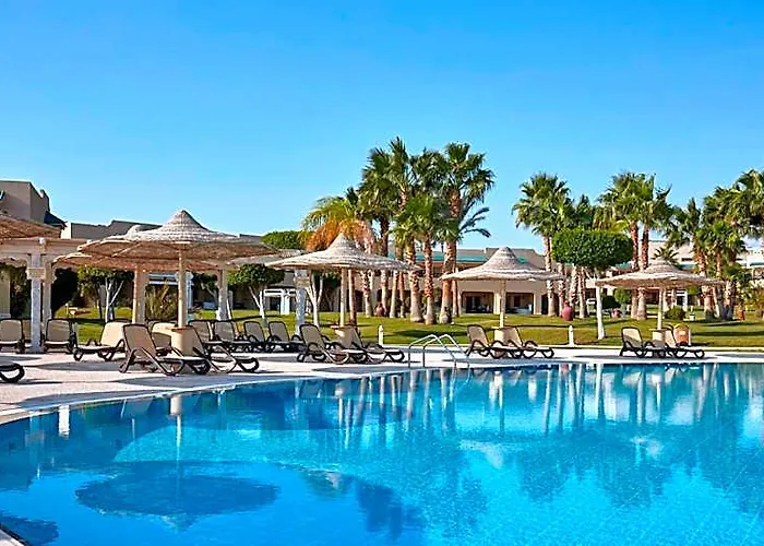 Coral Sea & Aqua Park 5*