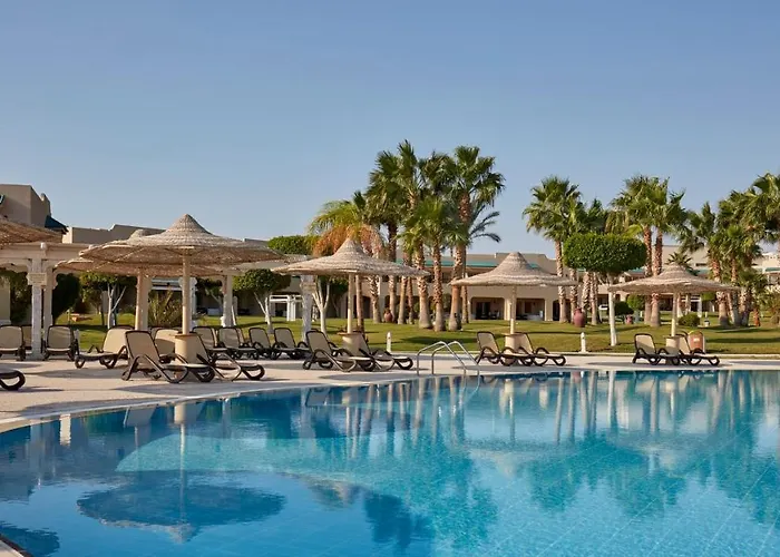 Coral Sea & Aqua Park 5*