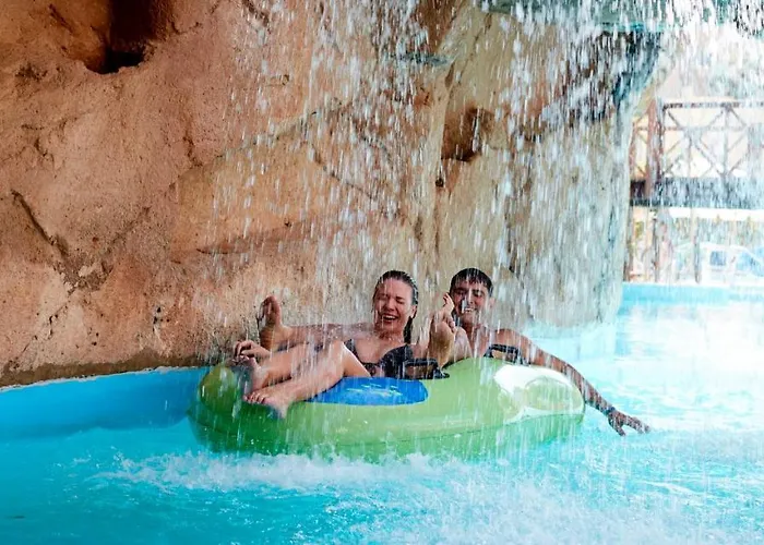 Coral Sea & Aqua Park 5*